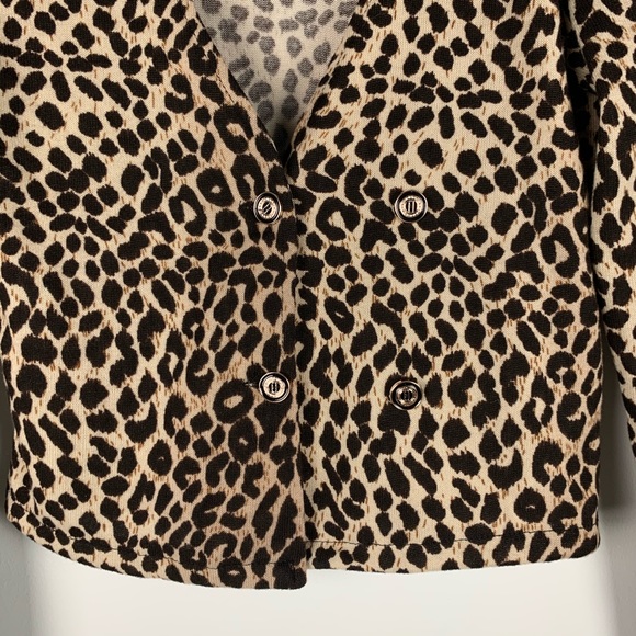 Womens Cheetah Print Cropped Cardigan Sweater - Picture 2 of 5